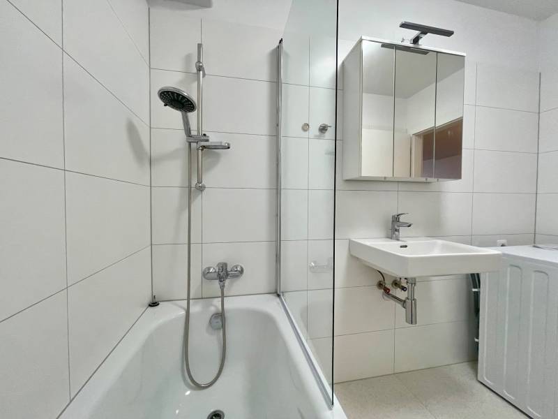 Arenda 2-komnatnaya, 2-komnatnaya, Vrbenského, Bratislava - Rača, Slov