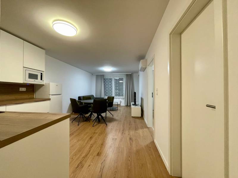 Arenda 2-komnatnaya, 2-komnatnaya, Vrbenského, Bratislava - Rača, Slov