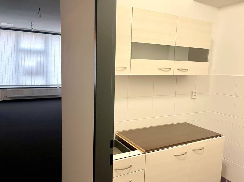 Prodazha Torgovye-pomeshchenija, Torgovye-pomeshchenija, Bratislava - 