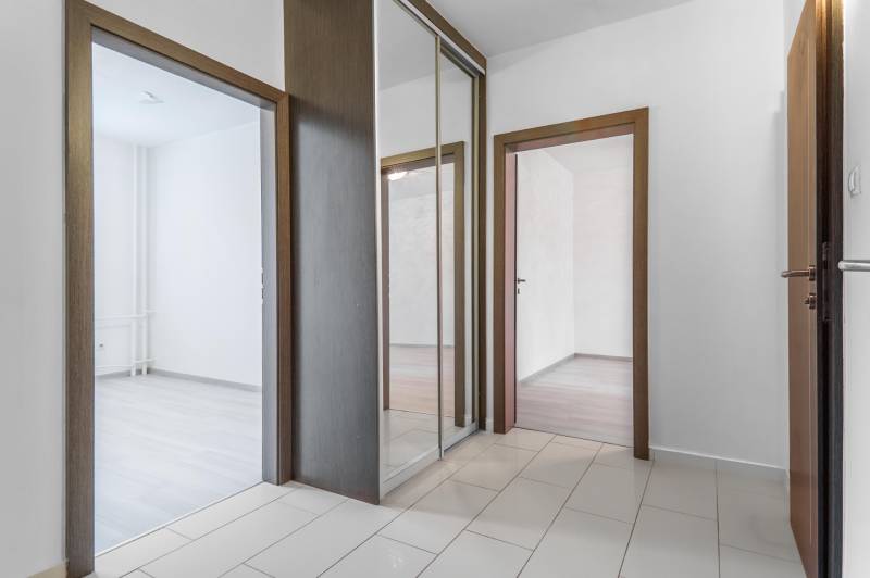 Prodazha 3-komnatnaya, 3-komnatnaya, Gallayova, Bratislava - Dúbravka,