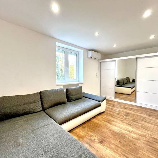 Prodazha CHastnye-doma, CHastnye-doma, Šaľa, Slovakia