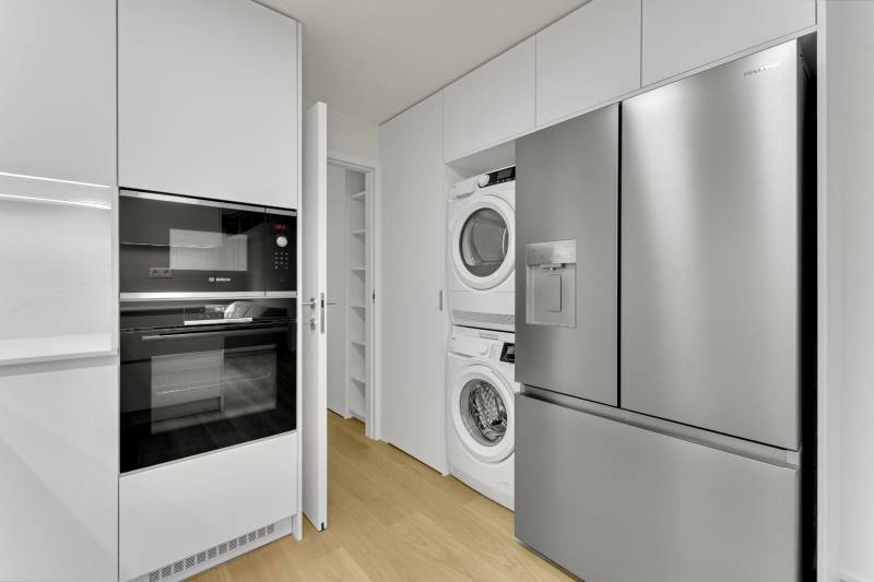 Prodazha 4-komnatnaya, 4-komnatnaya, Miletičova, Bratislava - Ružinov,