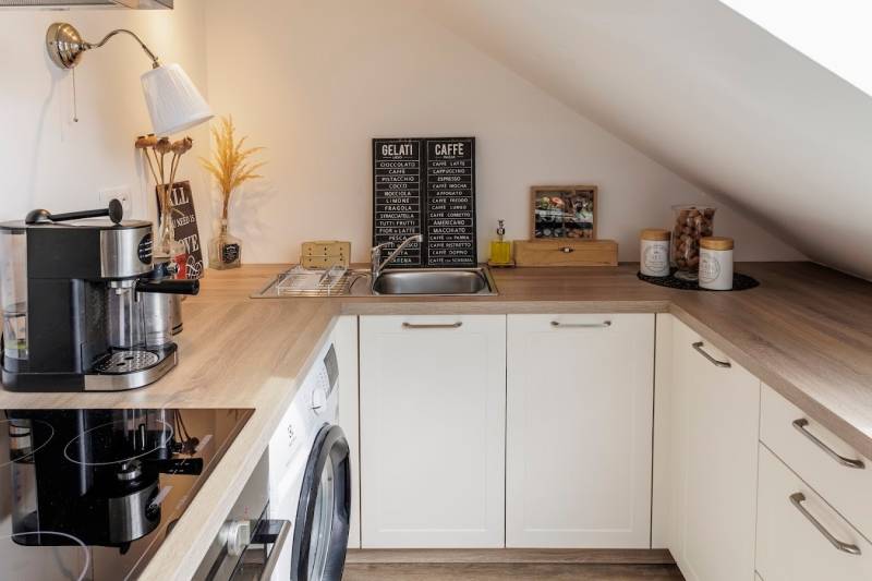 Prodazha 2-komnatnaya, 2-komnatnaya, Gunduličova, Bratislava - Staré M