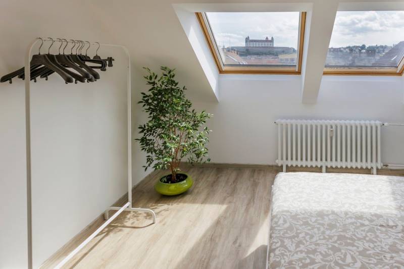 Prodazha 2-komnatnaya, 2-komnatnaya, Gunduličova, Bratislava - Staré M