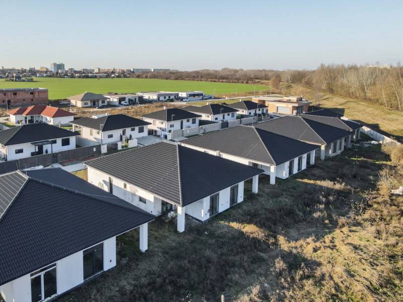 Prodazha 4-komnatnaya, 4-komnatnaya, Jabloňová, Šaľa, Slovakia