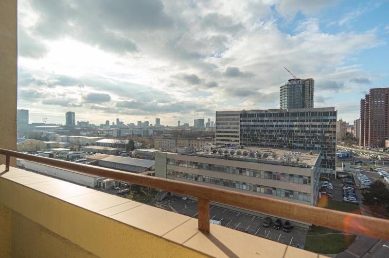 Prodazha 4-komnatnaya, 4-komnatnaya, Č. Parašutistov, Bratislava - Nov