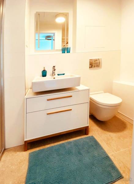 Prodazha 2-komnatnaya, 2-komnatnaya, Zadunajská cesta, Bratislava - Pe