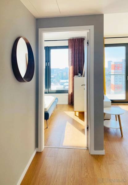 Prodazha 2-komnatnaya, 2-komnatnaya, Zadunajská cesta, Bratislava - Pe