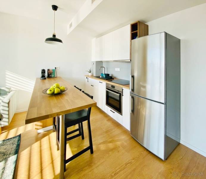 Prodazha 2-komnatnaya, 2-komnatnaya, Zadunajská cesta, Bratislava - Pe