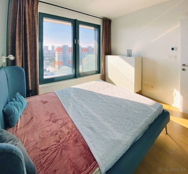 Prodazha 2-komnatnaya, 2-komnatnaya, Zadunajská cesta, Bratislava - Pe