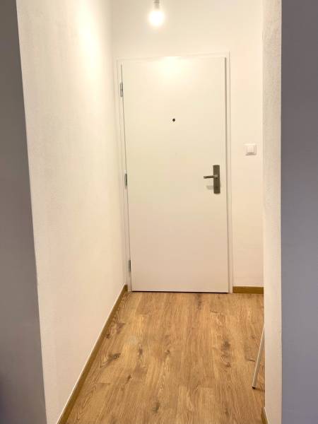 Prodazha 3-komnatnaya, 3-komnatnaya, Rudroffova, Bratislava - Rača, Sl