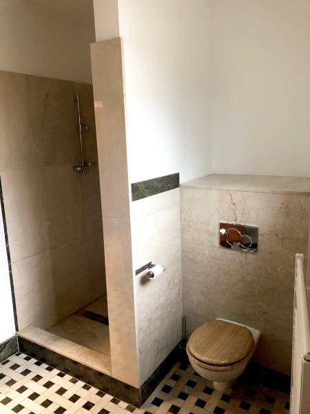 Prodazha Zdanija, Zdanija, Pod brehmi, Bratislava - Karlova Ves, Slova