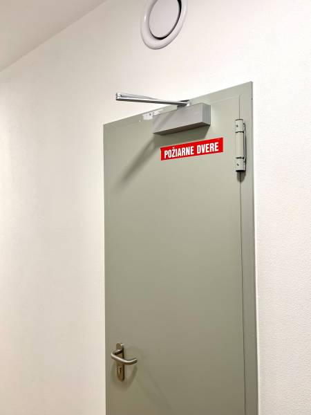 Prodazha 3-komnatnaya, 3-komnatnaya, Rudroffova, Bratislava - Rača, Sl