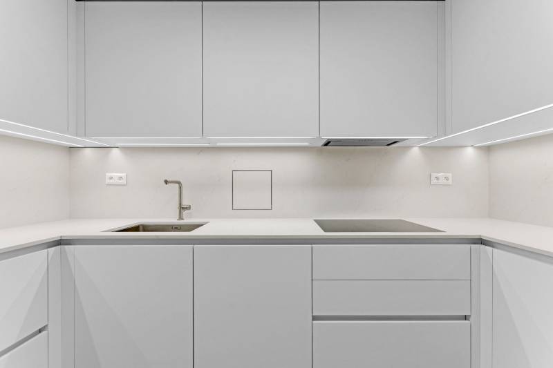 Prodazha 4-komnatnaya, 4-komnatnaya, Miletičova, Bratislava - Ružinov,