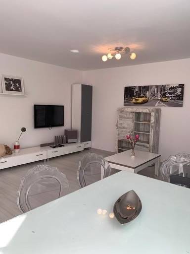 Prodazha 2-komnatnaya, 2-komnatnaya, Palisády, Bratislava - Staré Mest