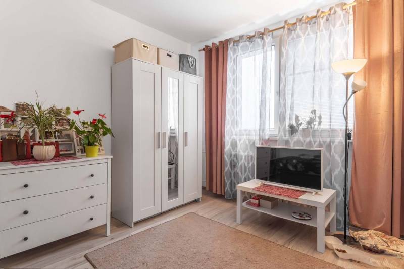 Prodazha 2-komnatnaya, 2-komnatnaya, Estónska, Bratislava - Podunajské