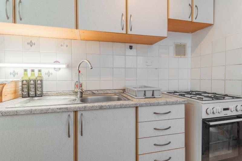 Prodazha 2-komnatnaya, 2-komnatnaya, Estónska, Bratislava - Podunajské