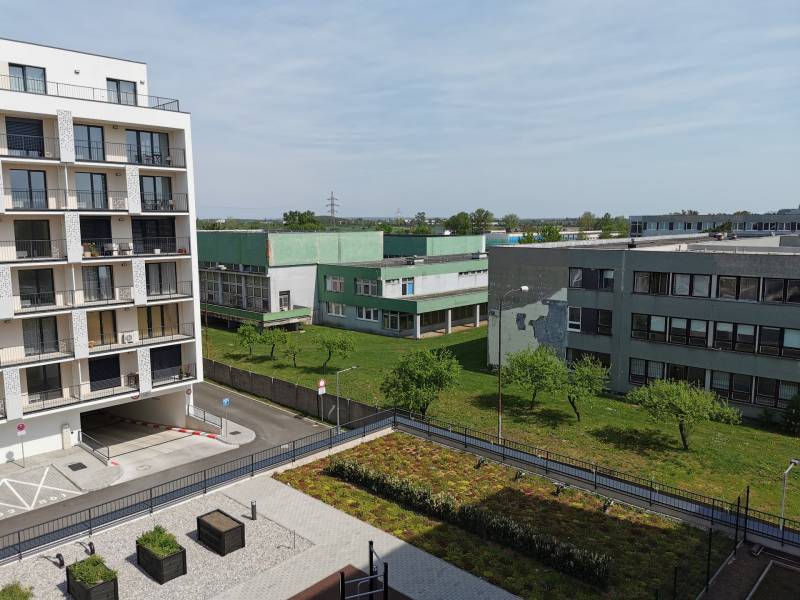 Arenda Garazhi, Garazhi, Eduarda Wenzla, Bratislava - Rača, Slovakia