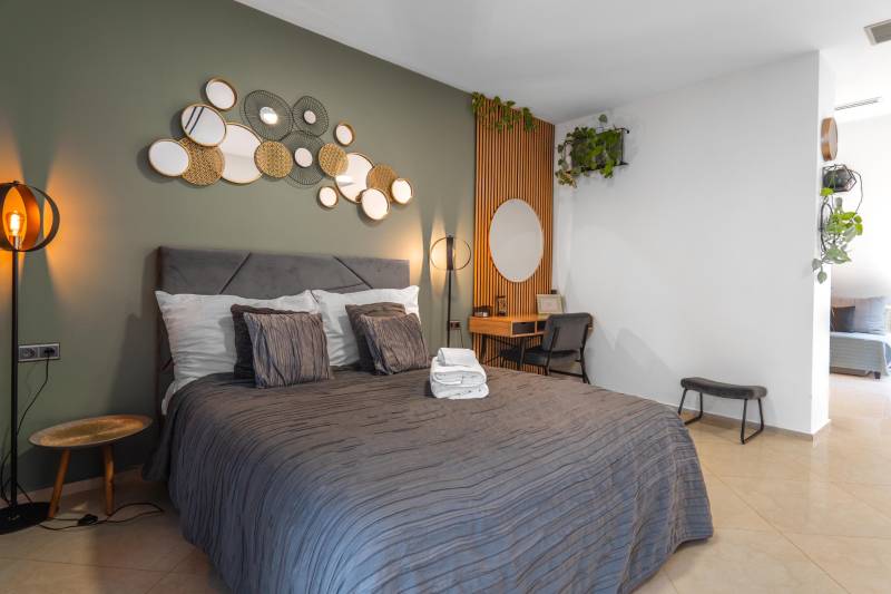 Prodazha 2-komnatnaya, 2-komnatnaya, Námestie 1.mája, Bratislava - Sta