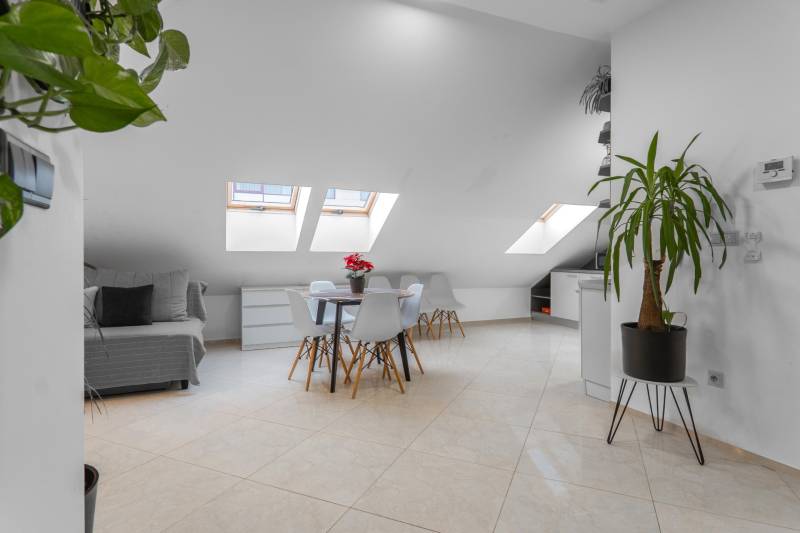 Prodazha 2-komnatnaya, 2-komnatnaya, Námestie 1.mája, Bratislava - Sta