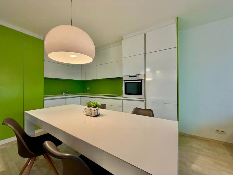 Arenda 3-komnatnaya, 3-komnatnaya, Bajkalská, Bratislava - Nové Mesto,