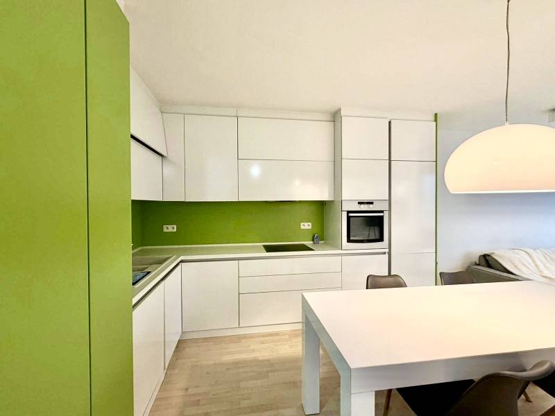 Arenda 3-komnatnaya, 3-komnatnaya, Bajkalská, Bratislava - Nové Mesto,