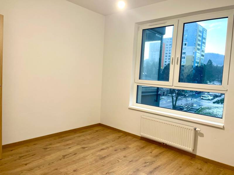 Prodazha 3-komnatnaya, 3-komnatnaya, Rudroffova, Bratislava - Rača, Sl