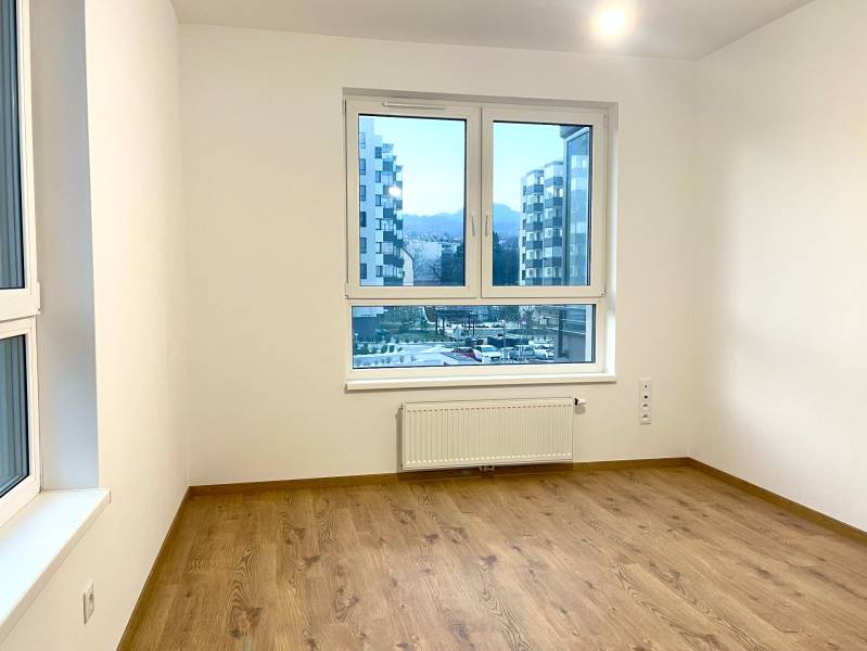 Prodazha 3-komnatnaya, 3-komnatnaya, Rudroffova, Bratislava - Rača, Sl