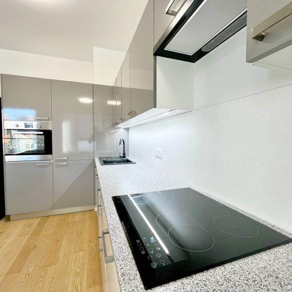 Arenda 2-komnatnaya, 2-komnatnaya, sukennicka, Bratislava - Ružinov, S