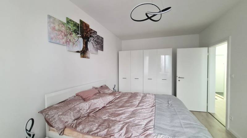 Prodazha 2-komnatnaya, 2-komnatnaya, Mlynské nivy, Bratislava - Ružino