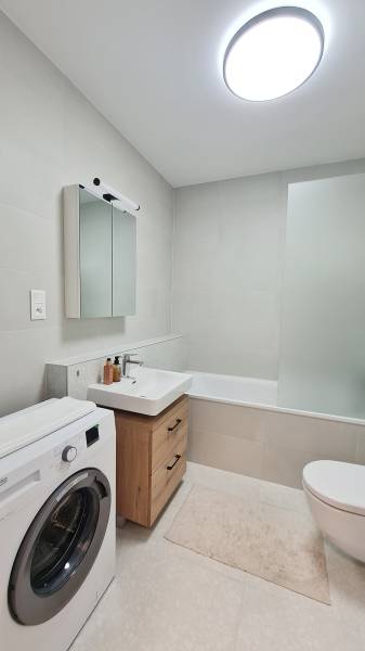 Prodazha 2-komnatnaya, 2-komnatnaya, Mlynské nivy, Bratislava - Ružino