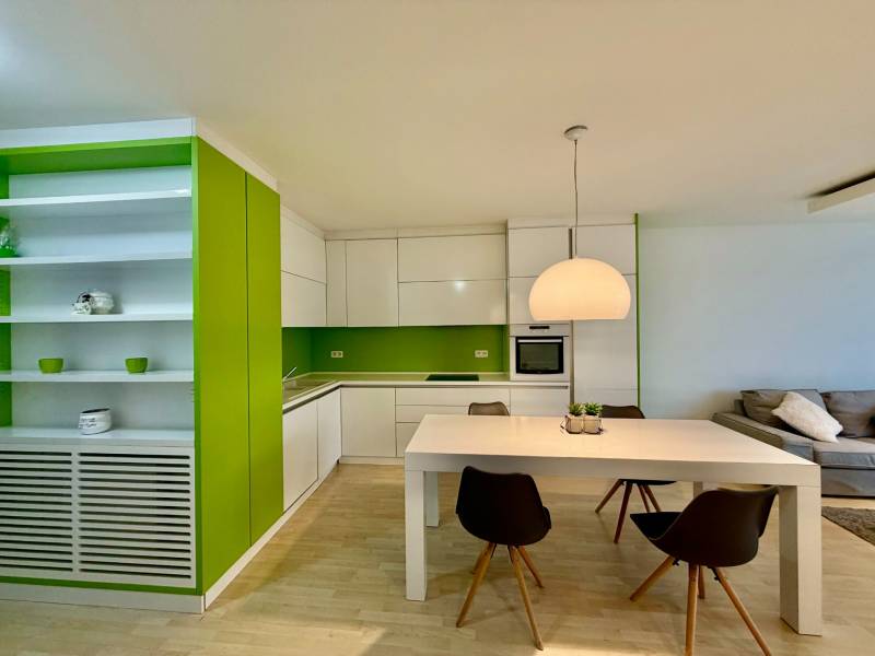 Arenda 3-komnatnaya, 3-komnatnaya, Bajkalská, Bratislava - Nové Mesto,