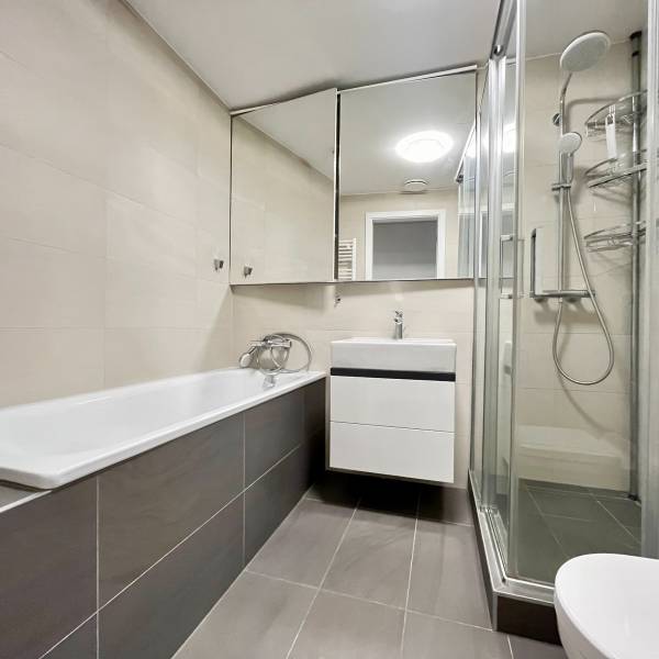 Arenda 3-komnatnaya, 3-komnatnaya, Továrenská, Bratislava - Staré Mest