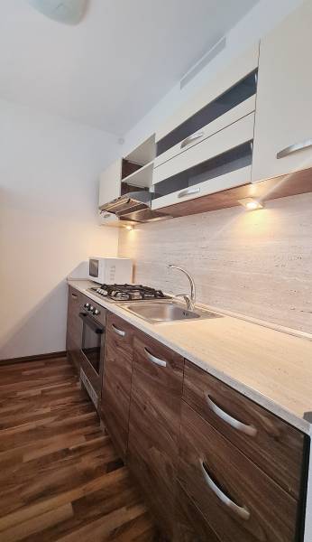 Prodazha 1-komnatnaya, 1-komnatnaya, Tilgnerova, Bratislava - Karlova 