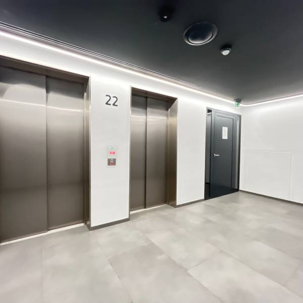 Arenda 3-komnatnaya, 3-komnatnaya, Továrenská, Bratislava - Staré Mest