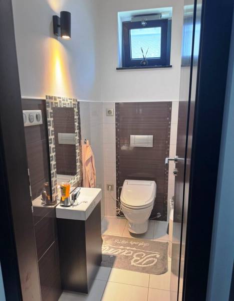 Prodazha CHastnye-doma, CHastnye-doma, Mosonmagyaróvár, Hungary