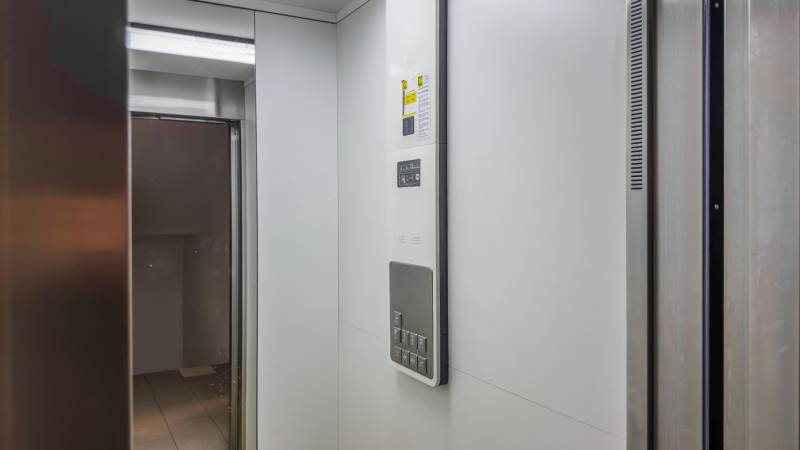 Prodazha 2-komnatnaya, 2-komnatnaya, Údernícka, Bratislava - Petržalka