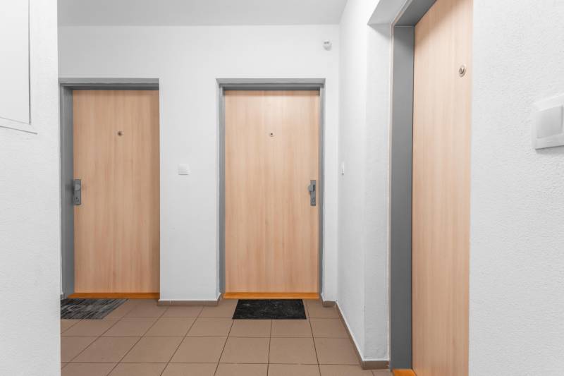 Prodazha 2-komnatnaya, 2-komnatnaya, Údernícka, Bratislava - Petržalka