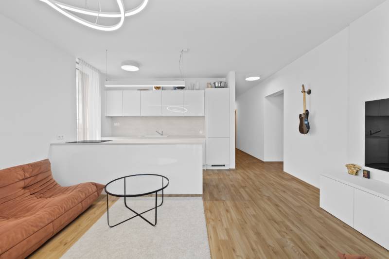 Prodazha 4-komnatnaya, 4-komnatnaya, Bajkalská, Bratislava - Ružinov, 