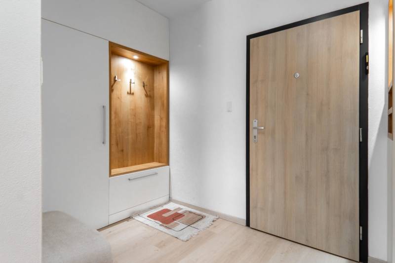 Prodazha 2-komnatnaya, 2-komnatnaya, Pri Hrubej lúke, Bratislava - Dúb