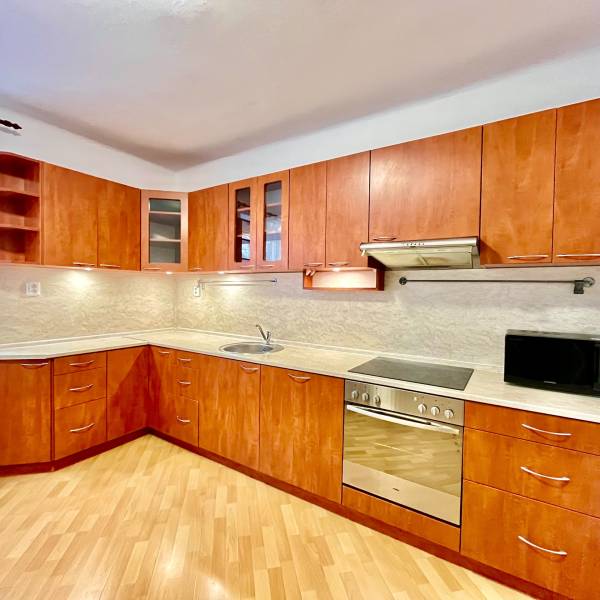 Arenda 2-komnatnaya, 2-komnatnaya, Odbojárov, Bratislava - Nové Mesto,