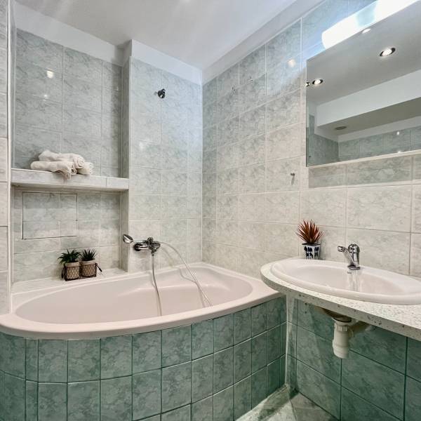 Arenda 2-komnatnaya, 2-komnatnaya, Odbojárov, Bratislava - Nové Mesto,