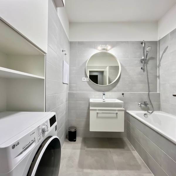 Arenda 3-komnatnaya, 3-komnatnaya, Hraničná, Bratislava - Nové Mesto, 