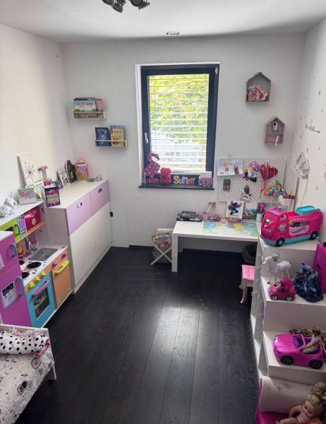 Prodazha CHastnye-doma, CHastnye-doma, Mosonmagyaróvár, Hungary