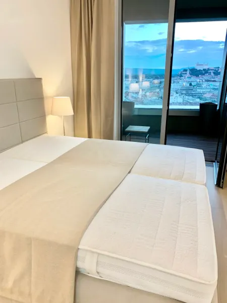 Arenda 2-komnatnaya, 2-komnatnaya, Továrenská, Bratislava - Staré Mest