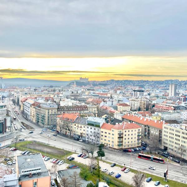 Arenda 2-komnatnaya, 2-komnatnaya, Továrenská, Bratislava - Staré Mest