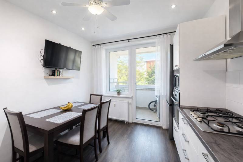 Prodazha 4-komnatnaya, 4-komnatnaya, Vyšehradská, Bratislava - Petržal