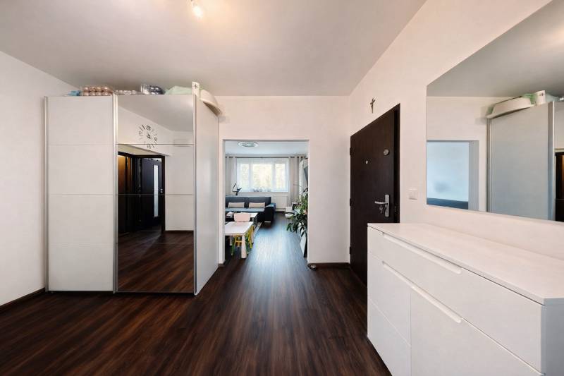 Prodazha 4-komnatnaya, 4-komnatnaya, Vyšehradská, Bratislava - Petržal