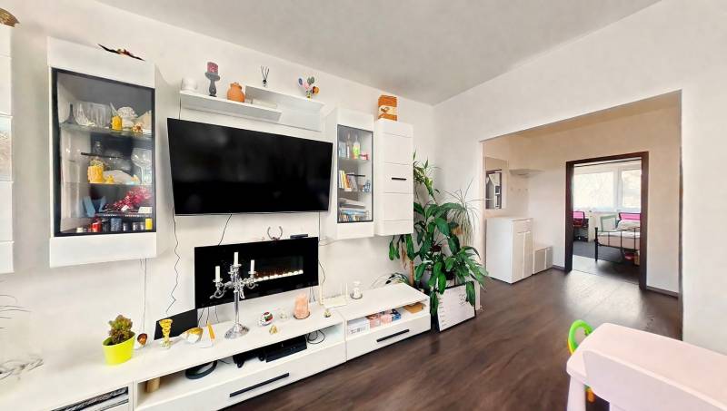 Prodazha 4-komnatnaya, 4-komnatnaya, Vyšehradská, Bratislava - Petržal