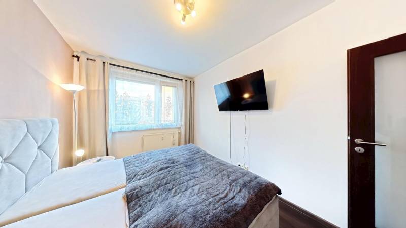 Prodazha 4-komnatnaya, 4-komnatnaya, Vyšehradská 23, Bratislava - Petr